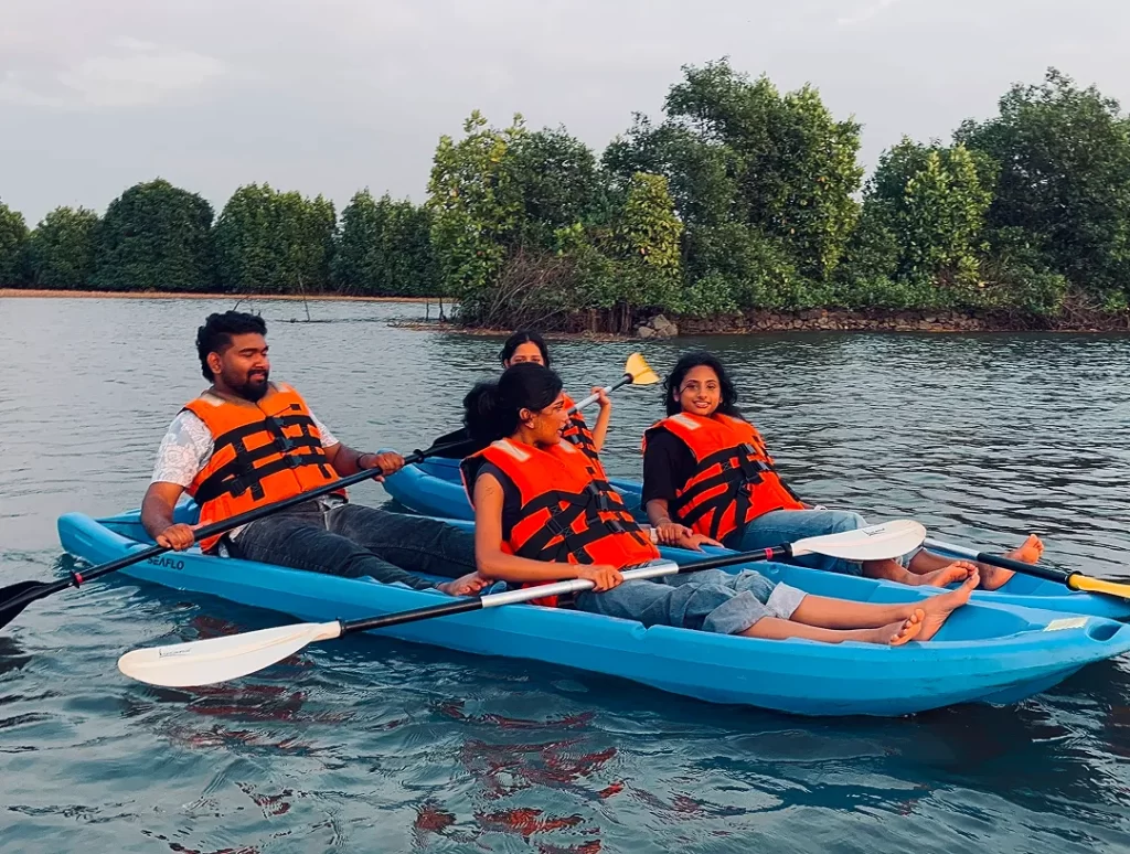 Family Kayaking in Kadamakudy, Kochi Backwaters